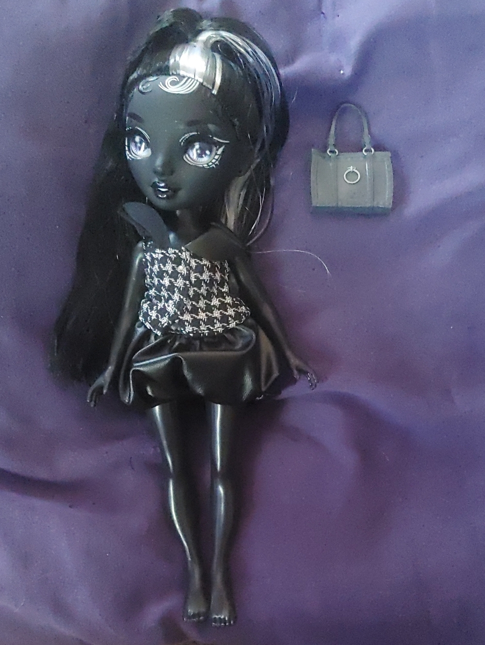 Shadow High Doll with Black Outfit Missing Shoes